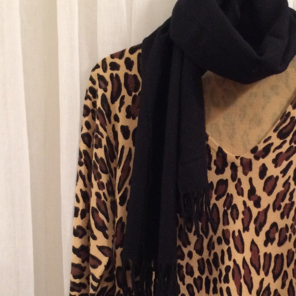 ANIMAL PRINT SWEATER, CLASSIC STYLE & FIT